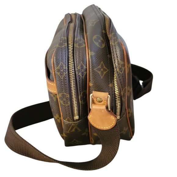 Louis Vuitton Reporter PM Crossbody Bag - Picture 13 of 16